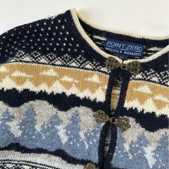 [SOLD] VINTAGE point zero 100% wool nordic fair isle navy blue grandma cardigan - Picture 9 of 11